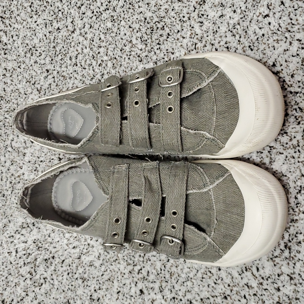 Rocket Dog shoes